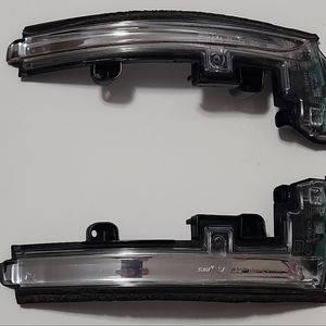 Land Rover Range Rover Sport Side Mirror OEM LED Indicators - L/R